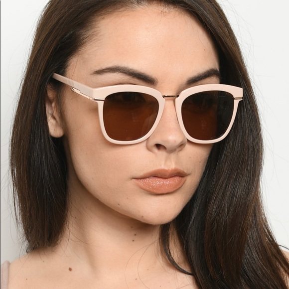 Accessories - Daisy Sunglasses
